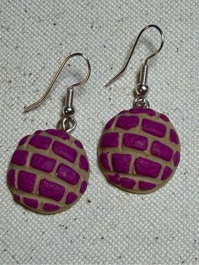 Handmade Pink concha Earrings - Women Jewelry